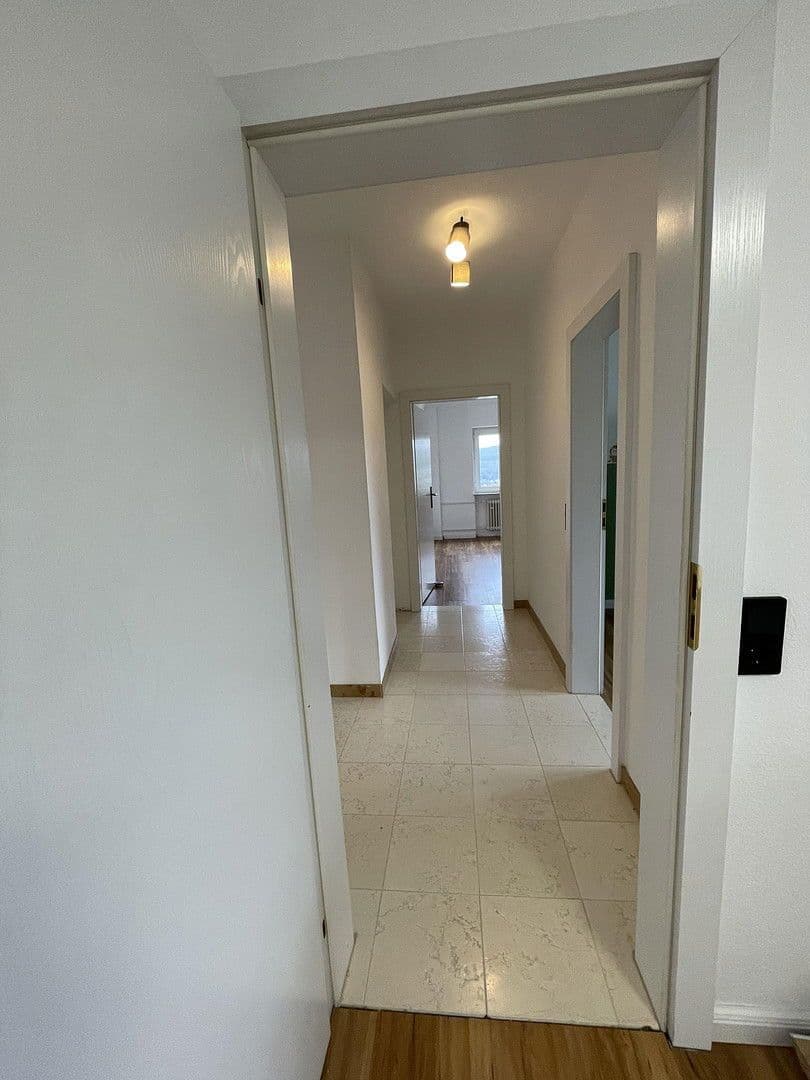 Predaj bytu 4-izbový 90 m², Niedernhausen, Hesensko Predaj bytu 4-izbový 90 m², Niedernhausen, Hesensko