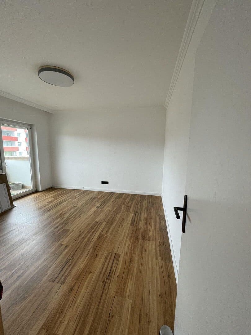 Predaj bytu 4-izbový 90 m², Niedernhausen, Hesensko Predaj bytu 4-izbový 90 m², Niedernhausen, Hesensko