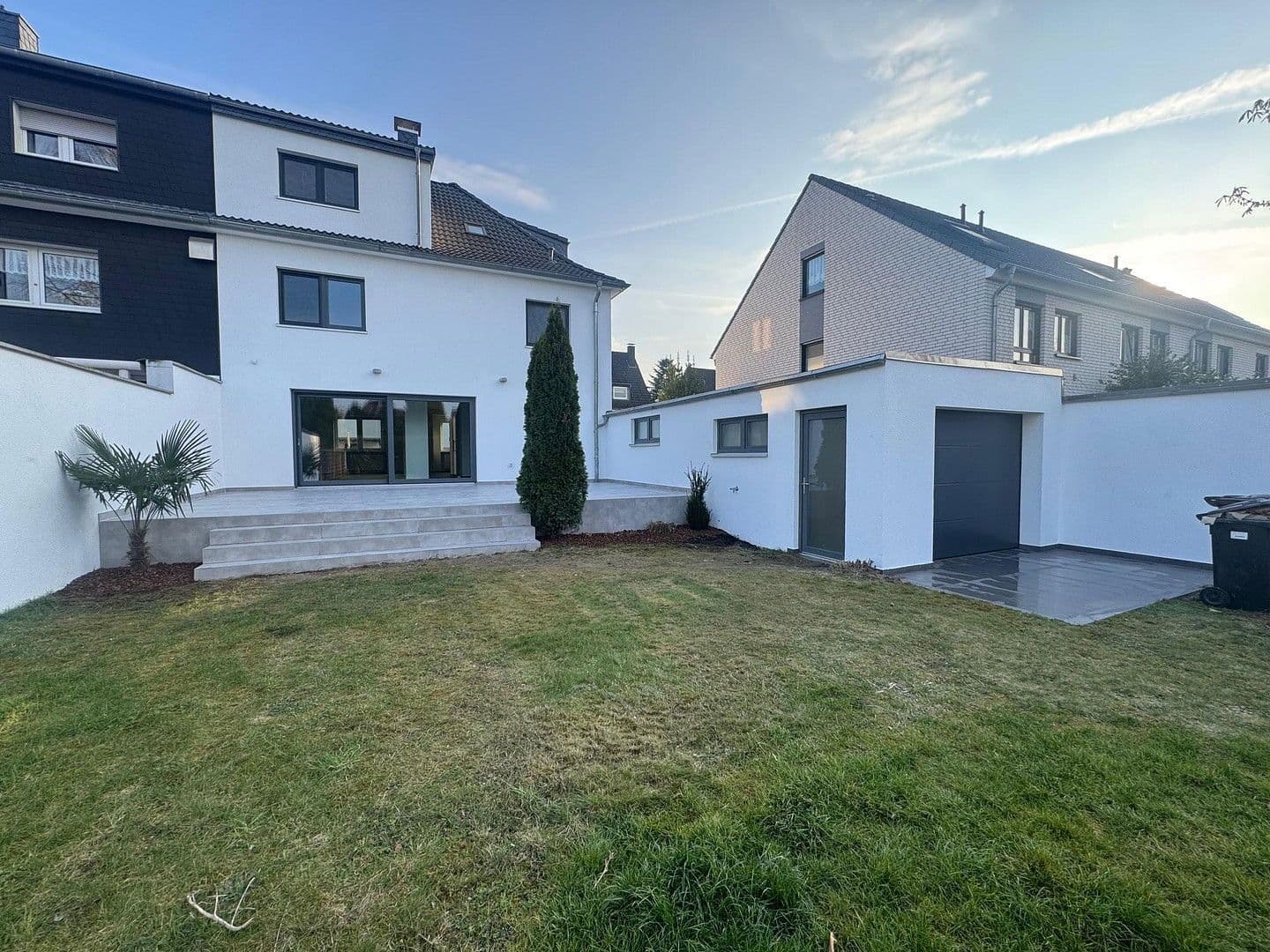 Predaj domu 200 m², pozemek 668 m², Leverkusen, Severné Porýnie - Westfálsko Predaj domu 200 m², pozemek 668 m², Leverkusen, Severné Porýnie - Westfálsko