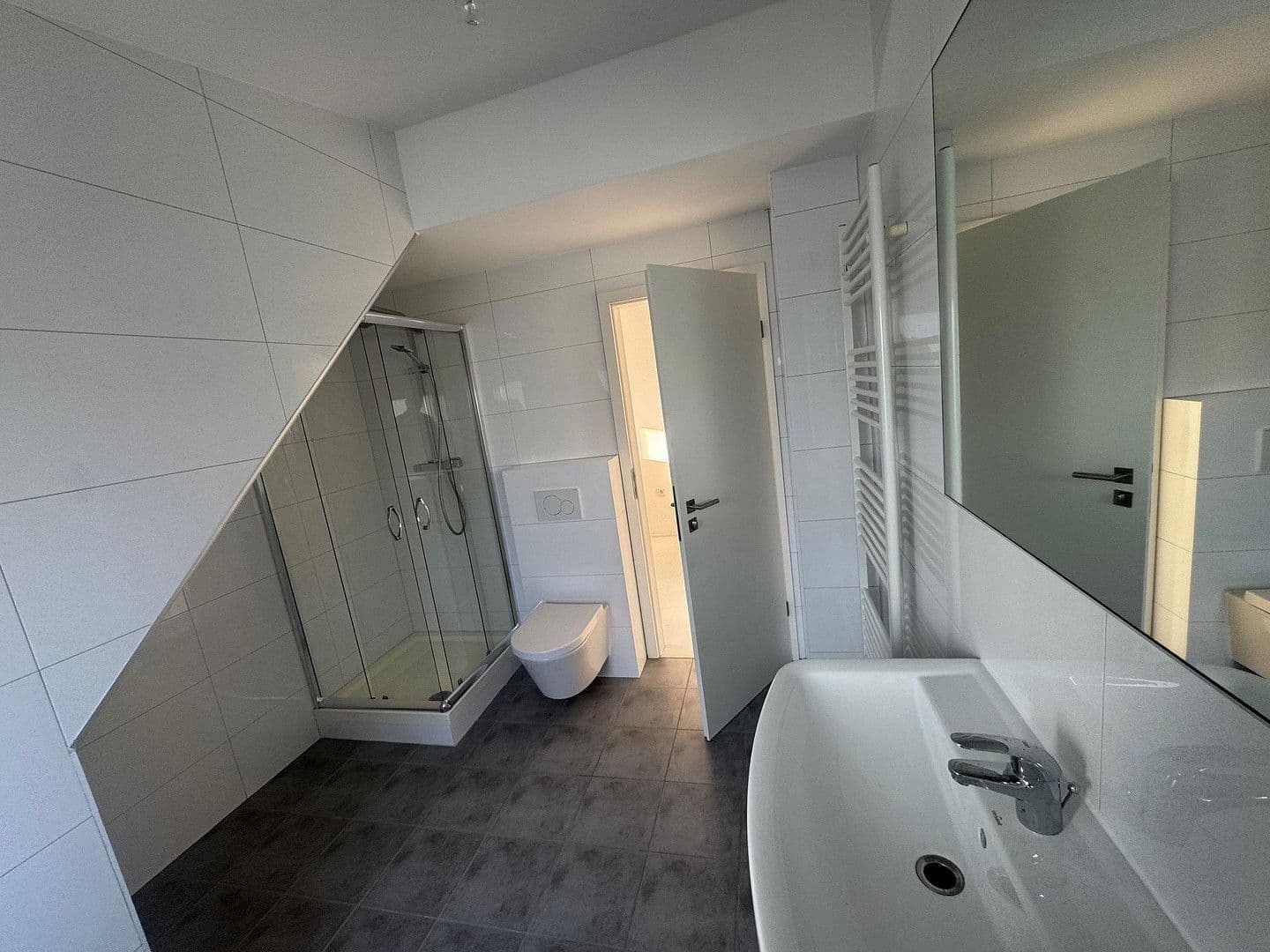 Predaj domu 200 m², pozemek 668 m², Leverkusen, Severné Porýnie - Westfálsko Predaj domu 200 m², pozemek 668 m², Leverkusen, Severné Porýnie - Westfálsko