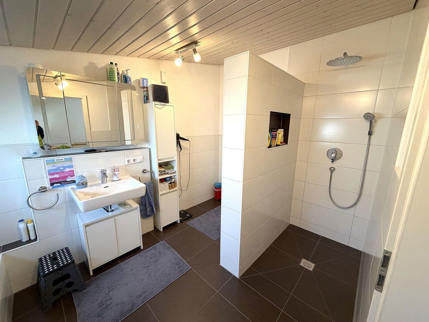 Predaj domu 148 m², pozemek 276 m², Baltmannsweiler, Bádensko-Wurttembersko Predaj domu 148 m², pozemek 276 m², Baltmannsweiler, Bádensko-Wurttembersko