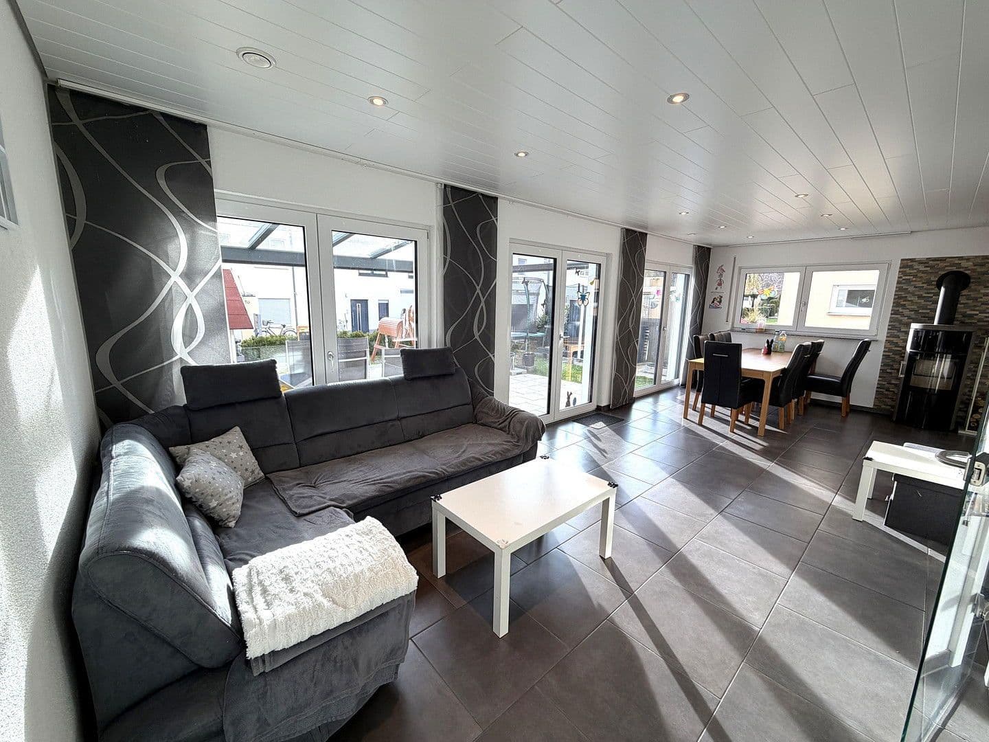 Predaj domu 148 m², pozemek 276 m², Baltmannsweiler, Bádensko-Wurttembersko Predaj domu 148 m², pozemek 276 m², Baltmannsweiler, Bádensko-Wurttembersko