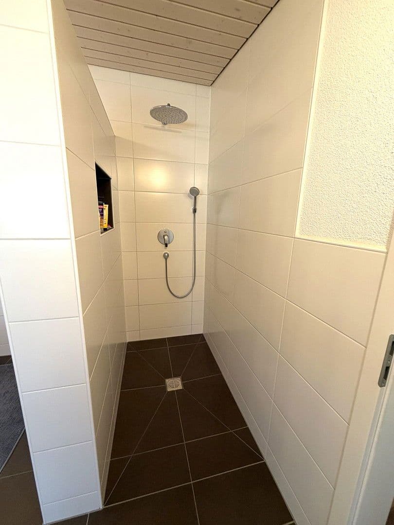 Predaj domu 148 m², pozemek 276 m², Baltmannsweiler, Bádensko-Wurttembersko Predaj domu 148 m², pozemek 276 m², Baltmannsweiler, Bádensko-Wurttembersko