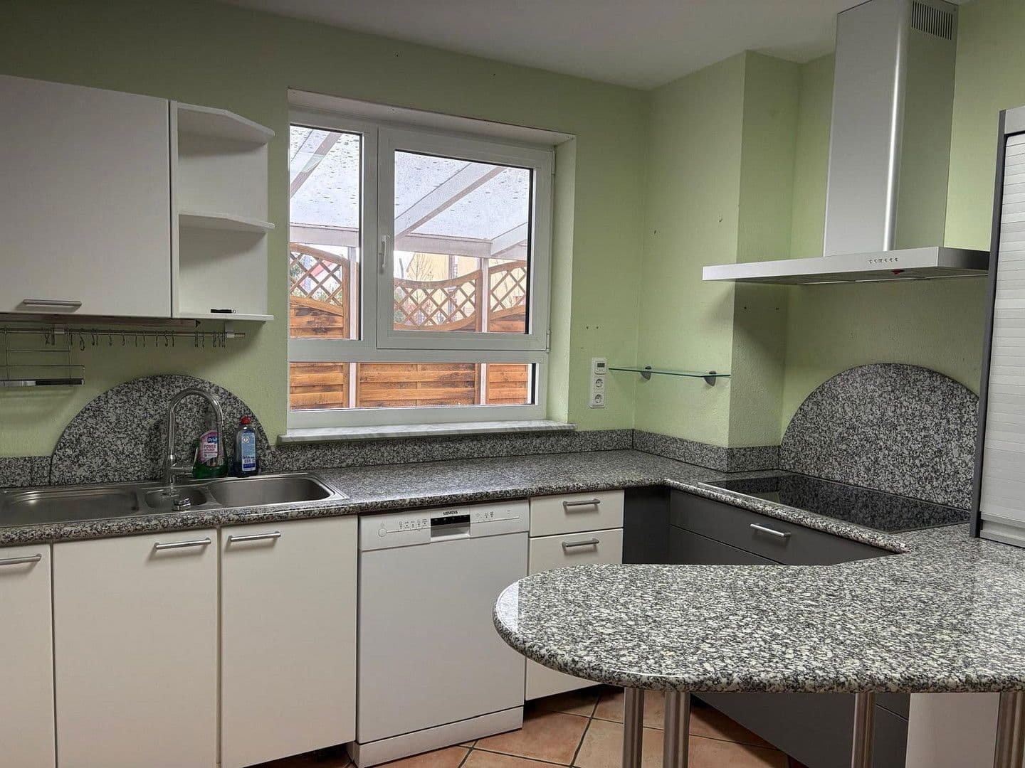 Prenájom domu 163 m², pozemek 386 m², Bornheim, Severné Porýnie - Westfálsko Prenájom domu 163 m², pozemek 386 m², Bornheim, Severné Porýnie - Westfálsko