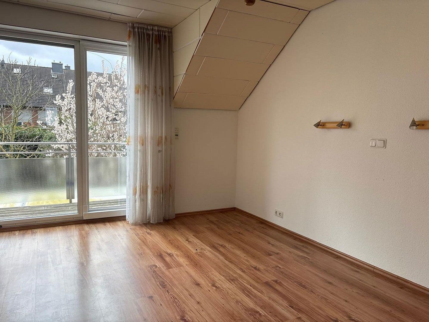 Prenájom domu 163 m², pozemek 386 m², Bornheim, Severné Porýnie - Westfálsko Prenájom domu 163 m², pozemek 386 m², Bornheim, Severné Porýnie - Westfálsko