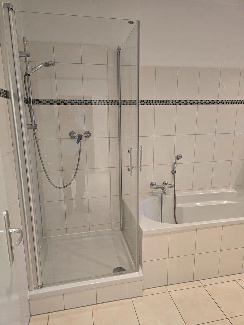 Prenájom bytu 2-izbový 66 m², Gerhart-Hauptmann Straße 43/45, Teltow, Brandenbursko Prenájom bytu 2-izbový 66 m², Gerhart-Hauptmann Straße 43/45, Teltow, Brandenbursko