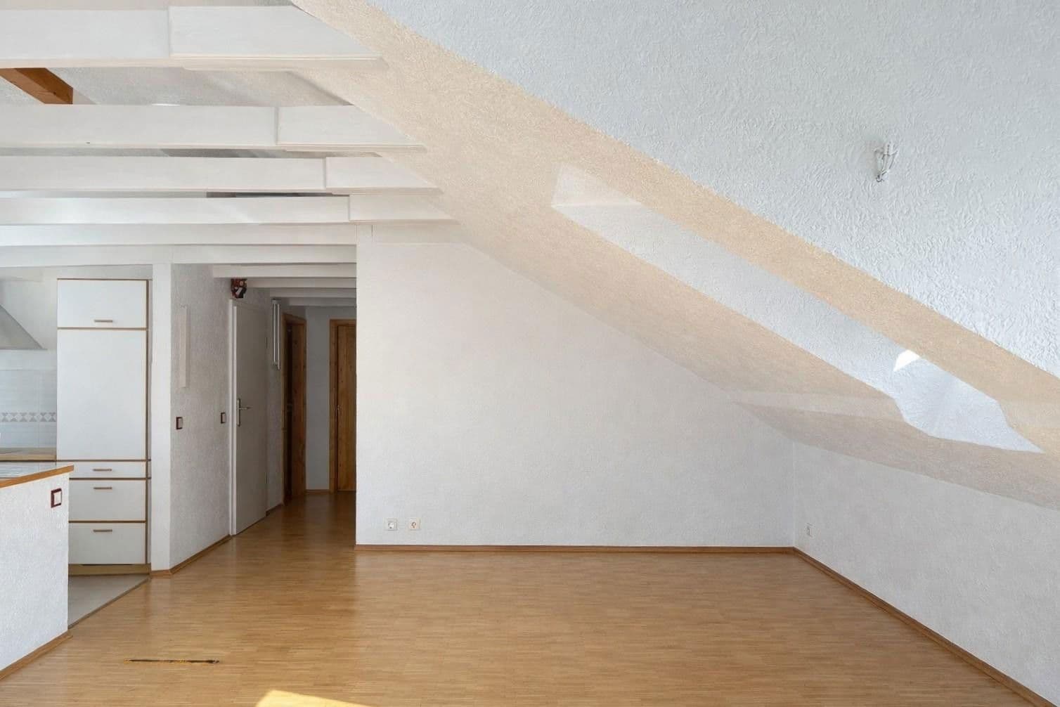 Prenájom bytu 4-izbový 138 m², Dietzenbach, Hesensko Prenájom bytu 4-izbový 138 m², Dietzenbach, Hesensko