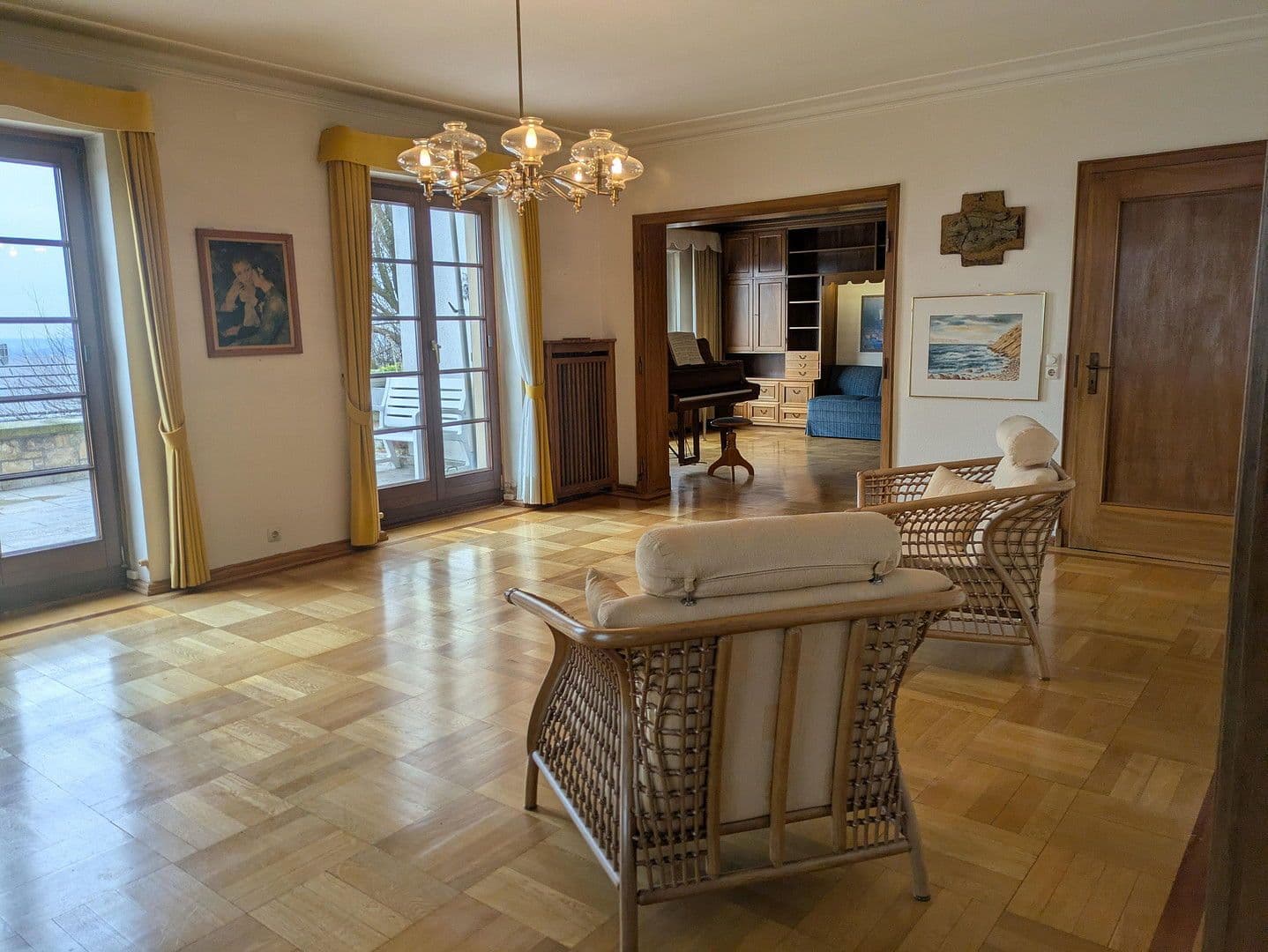 Predaj domu 253 m², pozemek 593 m², Hegelstraße 1, Weinheim, Bádensko-Wurttembersko Predaj domu 253 m², pozemek 593 m², Hegelstraße 1, Weinheim, Bádensko-Wurttembersko