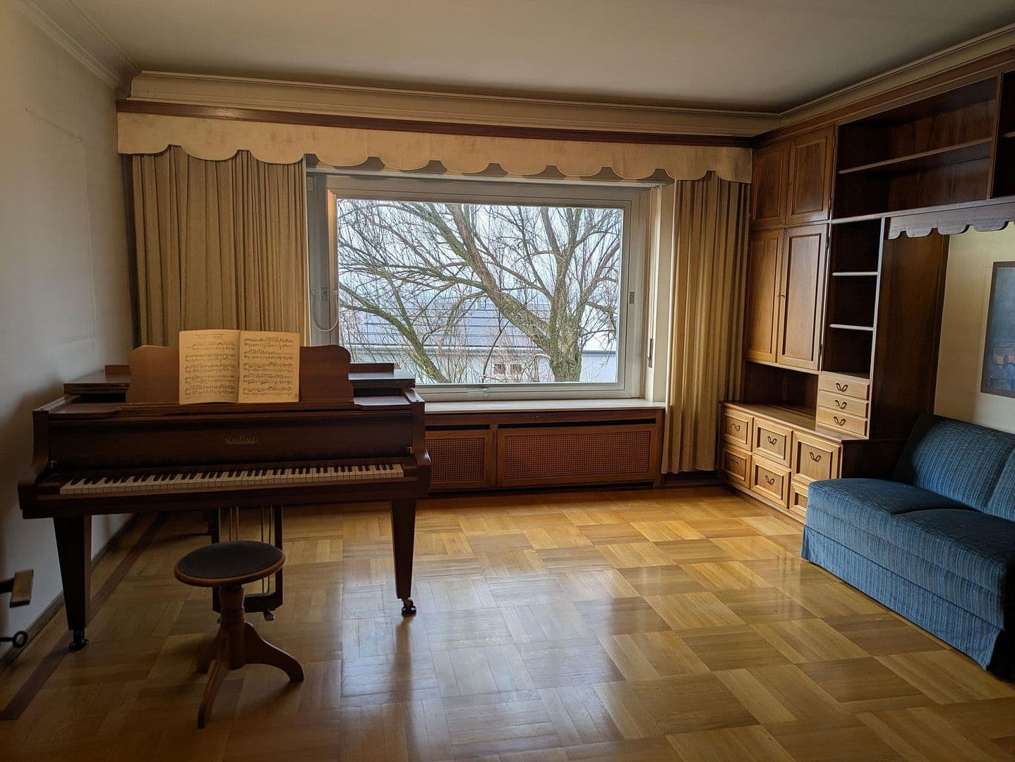 Predaj domu 253 m², pozemek 593 m², Hegelstraße 1, Weinheim, Bádensko-Wurttembersko Predaj domu 253 m², pozemek 593 m², Hegelstraße 1, Weinheim, Bádensko-Wurttembersko