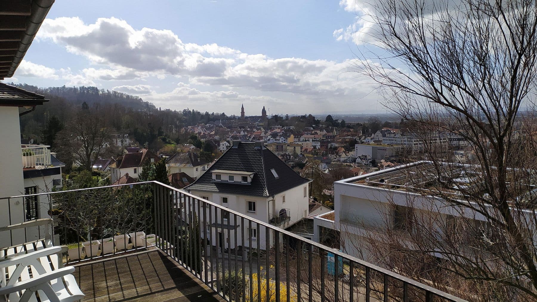 Predaj domu 253 m², pozemek 593 m², Hegelstraße 1, Weinheim, Bádensko-Wurttembersko Predaj domu 253 m², pozemek 593 m², Hegelstraße 1, Weinheim, Bádensko-Wurttembersko