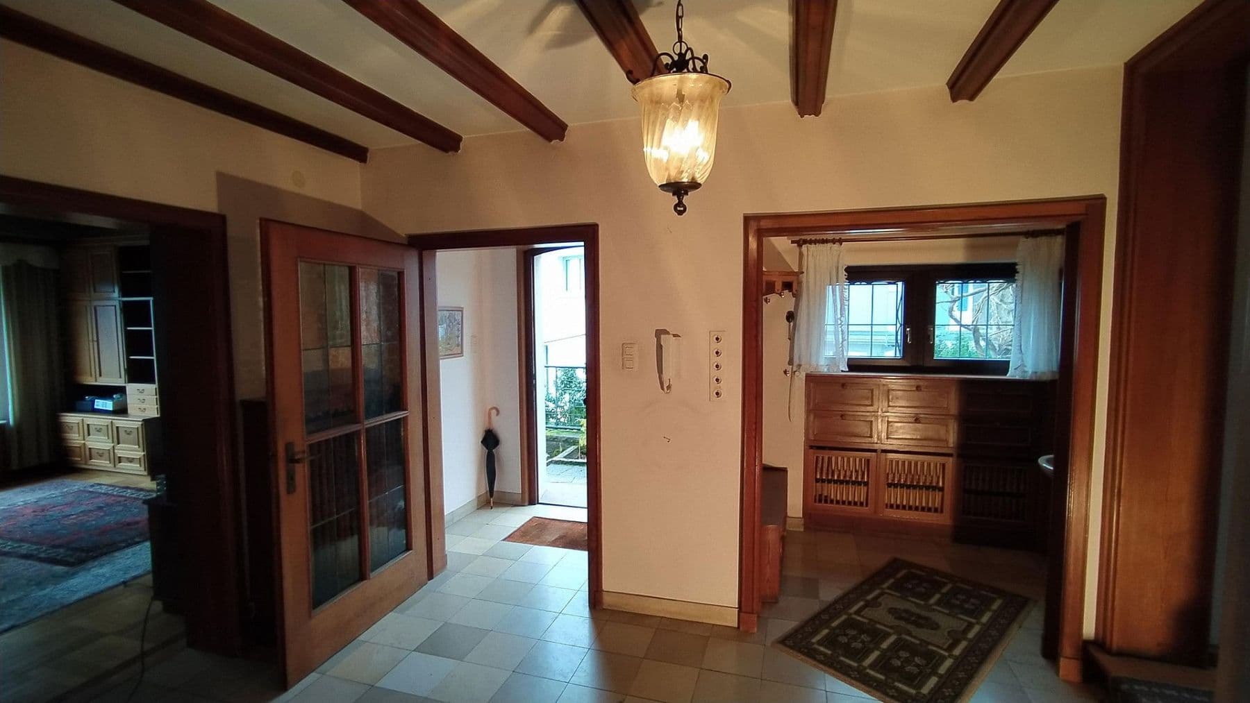 Predaj domu 253 m², pozemek 593 m², Hegelstraße 1, Weinheim, Bádensko-Wurttembersko Predaj domu 253 m², pozemek 593 m², Hegelstraße 1, Weinheim, Bádensko-Wurttembersko