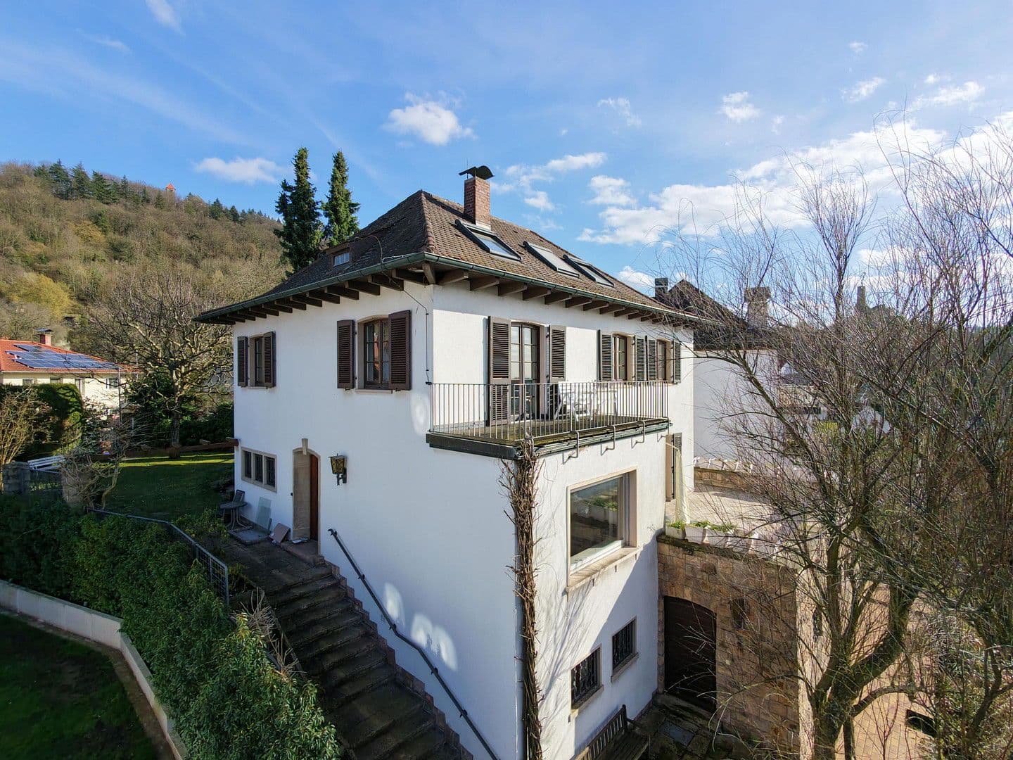 Predaj domu 253 m², pozemek 593 m², Hegelstraße 1, Weinheim, Bádensko-Wurttembersko Predaj domu 253 m², pozemek 593 m², Hegelstraße 1, Weinheim, Bádensko-Wurttembersko