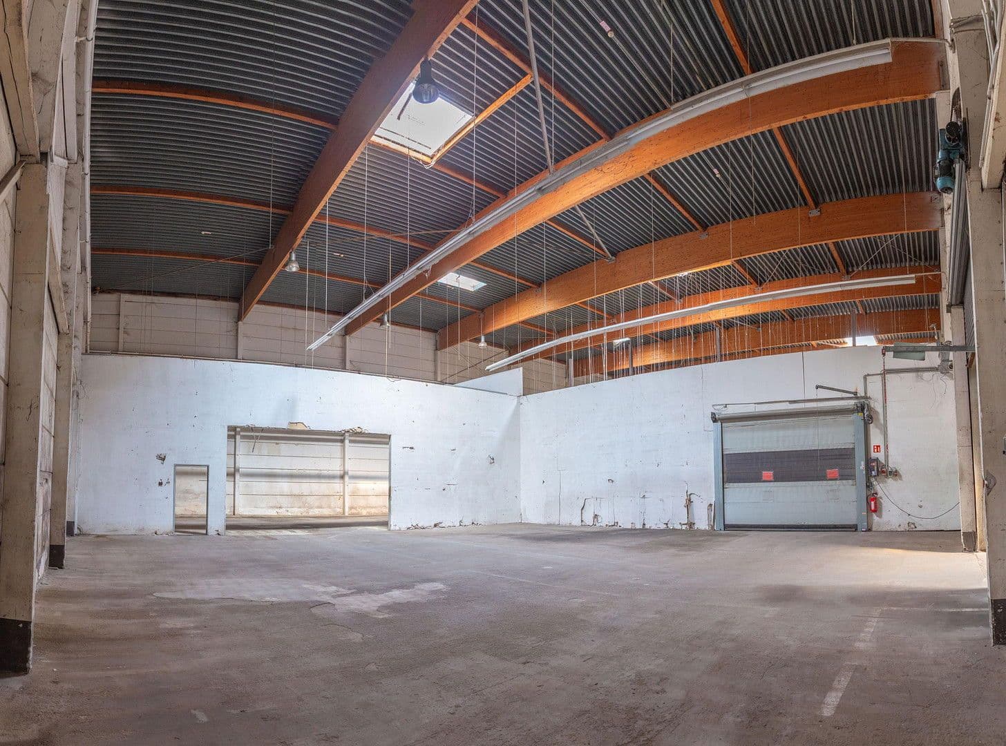 Prenájom nebytového priestoru 12.190 m², Otto-Lilienthal-Straße 44, Dinslaken, Severné Porýnie - Westfálsko Prenájom nebytového priestoru 12.190 m², Otto-Lilienthal-Straße 44, Dinslaken, Severné Porýnie - Westfálsko