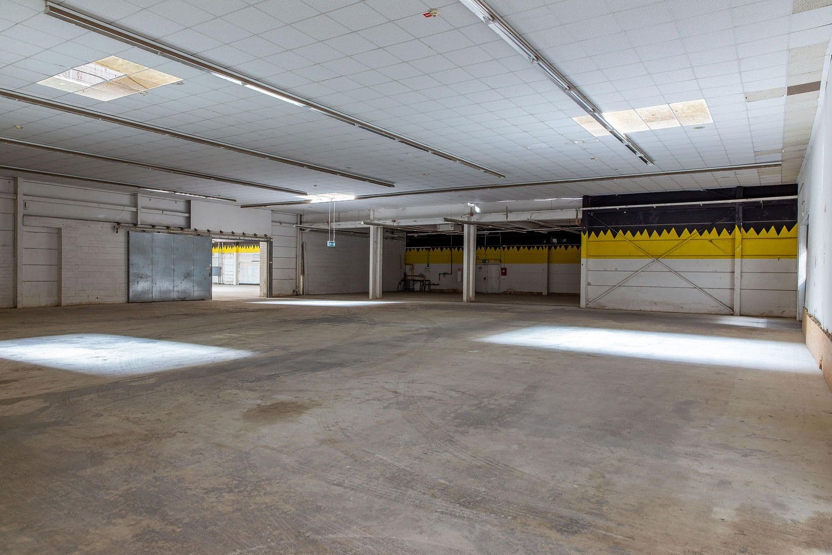 Prenájom nebytového priestoru 12.190 m², Otto-Lilienthal-Straße 44, Dinslaken, Severné Porýnie - Westfálsko Prenájom nebytového priestoru 12.190 m², Otto-Lilienthal-Straße 44, Dinslaken, Severné Porýnie - Westfálsko