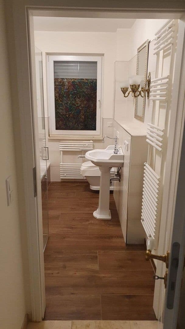 Prenájom bytu 4-izbový 109 m², Kassel, Hesensko Prenájom bytu 4-izbový 109 m², Kassel, Hesensko