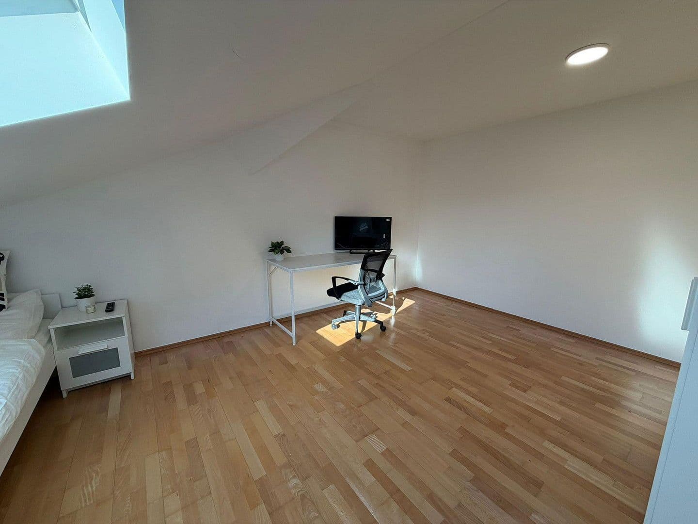 Prenájom bytu 1-izbový 297 m², Wörthstraße 1B, Bamberg, Bavorsko Prenájom bytu 1-izbový 297 m², Wörthstraße 1B, Bamberg, Bavorsko