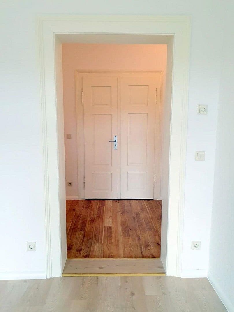 Prenájom bytu 5-izbový 143 m², Augustusburger Straße 54, Flöha, Sasko Prenájom bytu 5-izbový 143 m², Augustusburger Straße 54, Flöha, Sasko