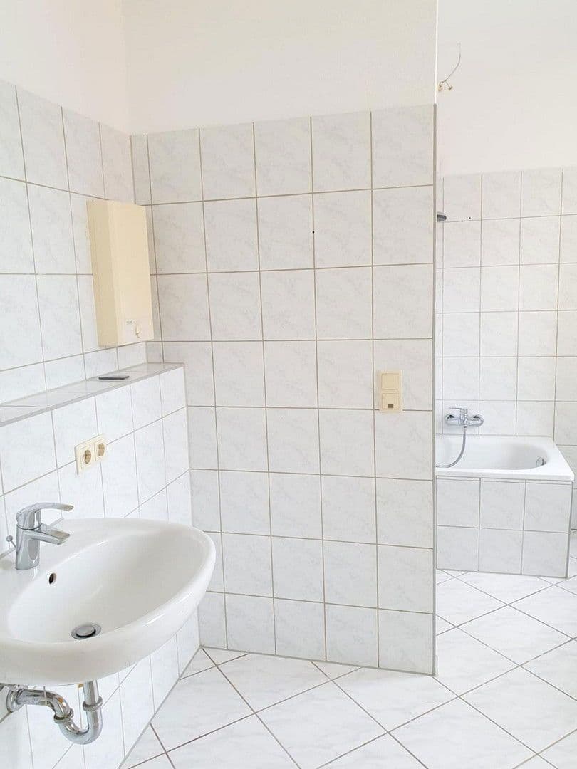 Prenájom bytu 5-izbový 143 m², Augustusburger Straße 54, Flöha, Sasko Prenájom bytu 5-izbový 143 m², Augustusburger Straße 54, Flöha, Sasko