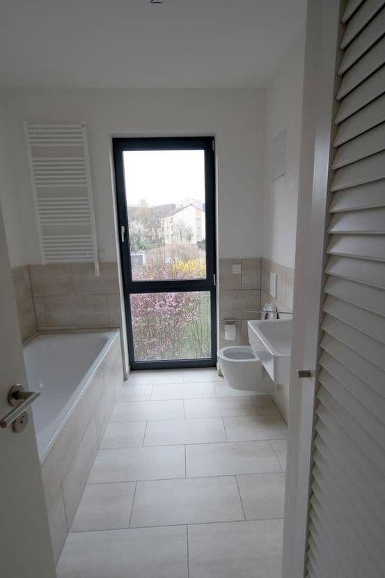 Prenájom bytu 3-izbový 93 m², Oberursel (Taunus), Hesensko Prenájom bytu 3-izbový 93 m², Oberursel (Taunus), Hesensko