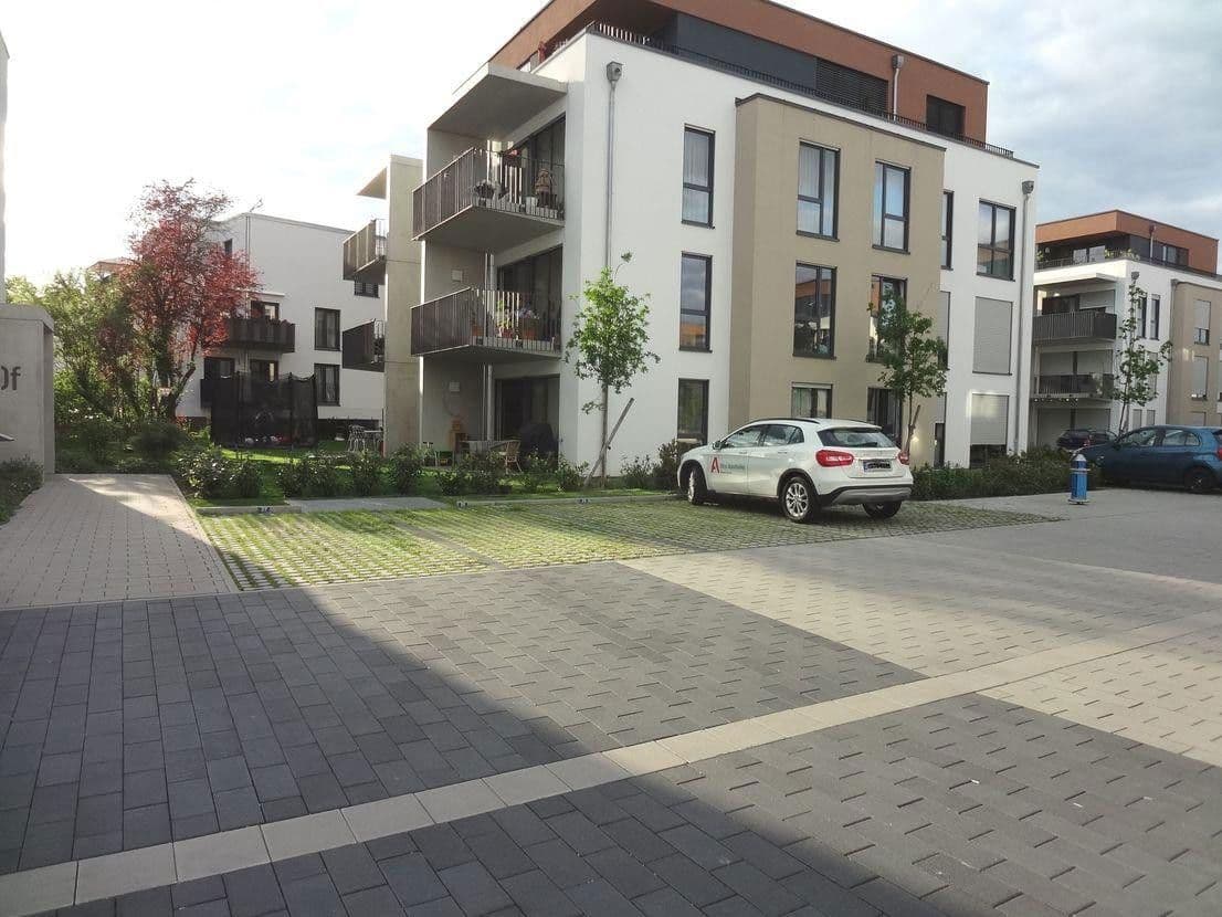 Prenájom bytu 3-izbový 93 m², Oberursel (Taunus), Hesensko Prenájom bytu 3-izbový 93 m², Oberursel (Taunus), Hesensko