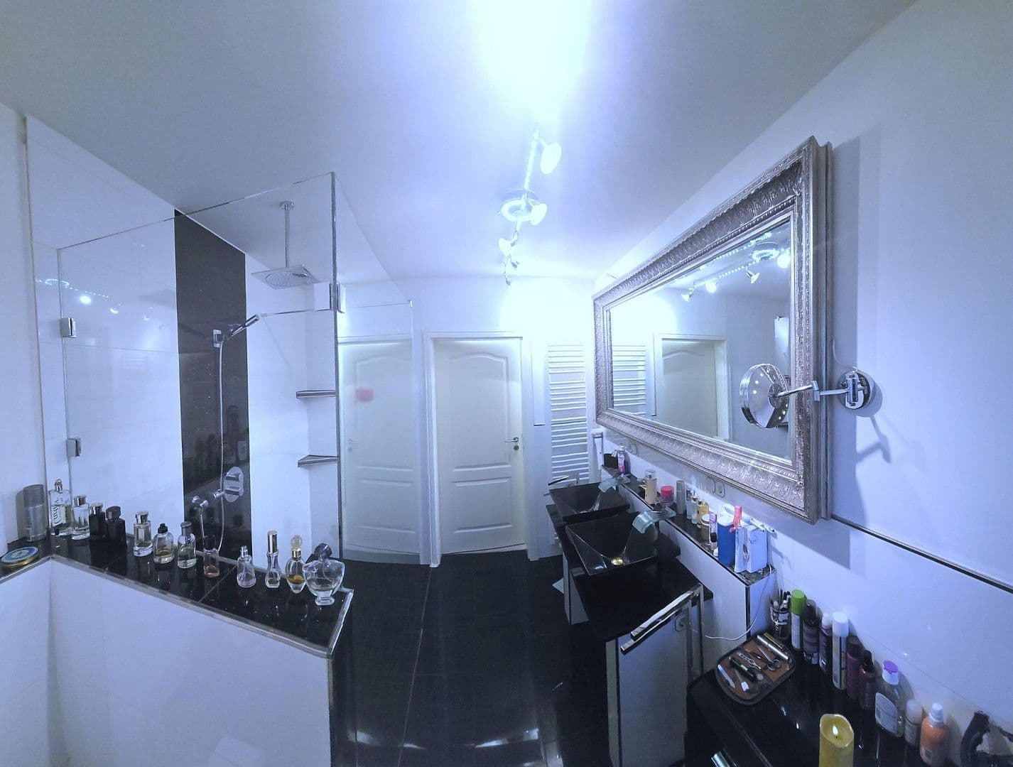 Predaj domu 420 m², pozemek 5.300 m², Wenzendorf, Dolné Sasko Predaj domu 420 m², pozemek 5.300 m², Wenzendorf, Dolné Sasko