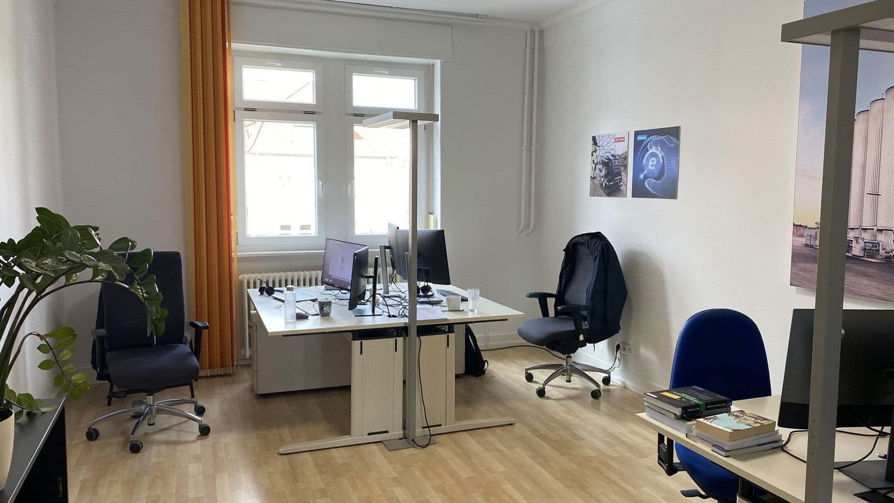 Prenájom kancelárie 82 m², Karlsruhe, Bádensko-Wurttembersko Prenájom kancelárie 82 m², Karlsruhe, Bádensko-Wurttembersko