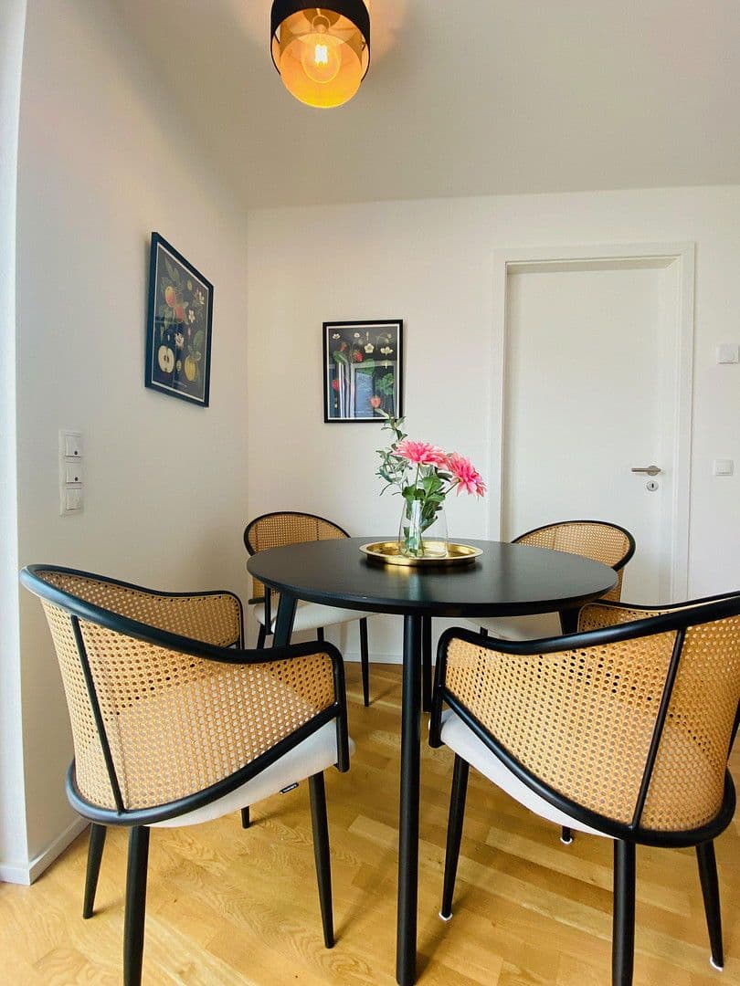 Prenájom bytu 2-izbový 60 m², Neufahrn bei Freising, Bavorsko Prenájom bytu 2-izbový 60 m², Neufahrn bei Freising, Bavorsko