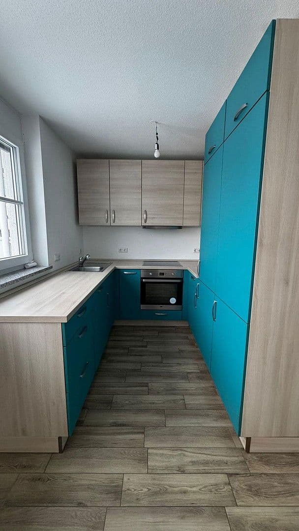 Prenájom bytu 2-izbový 70 m², Germering, Bavorsko Prenájom bytu 2-izbový 70 m², Germering, Bavorsko