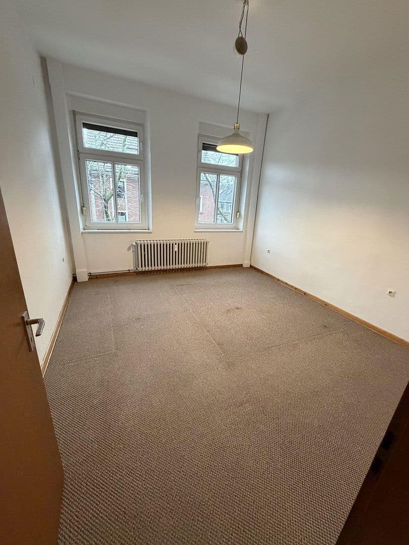 Prenájom bytu 3-izbový 84 m², Duisburg, Severné Porýnie - Westfálsko Prenájom bytu 3-izbový 84 m², Duisburg, Severné Porýnie - Westfálsko