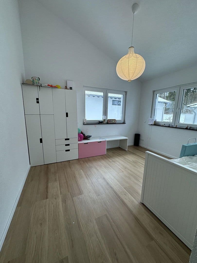 Prenájom domu 185 m², pozemek 250 m², Alte Gärtnerei 24/3, Amstetten, Bádensko-Wurttembersko Prenájom domu 185 m², pozemek 250 m², Alte Gärtnerei 24/3, Amstetten, Bádensko-Wurttembersko