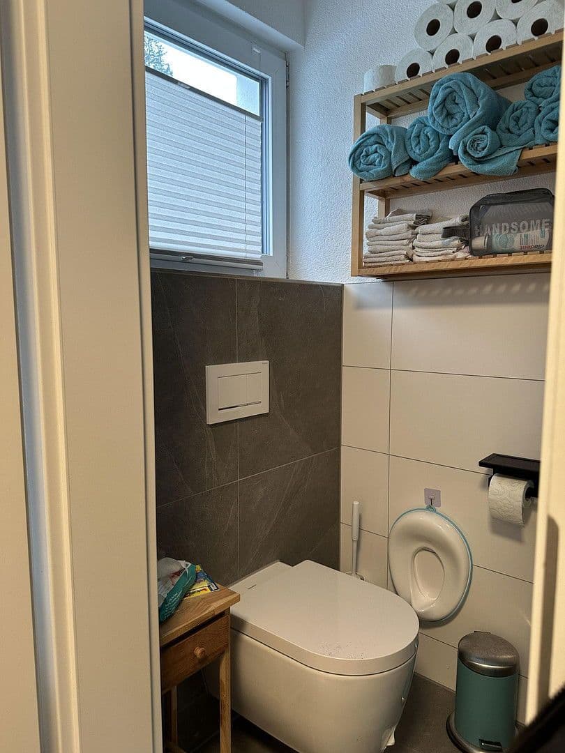 Prenájom domu 185 m², pozemek 250 m², Alte Gärtnerei 24/3, Amstetten, Bádensko-Wurttembersko Prenájom domu 185 m², pozemek 250 m², Alte Gärtnerei 24/3, Amstetten, Bádensko-Wurttembersko