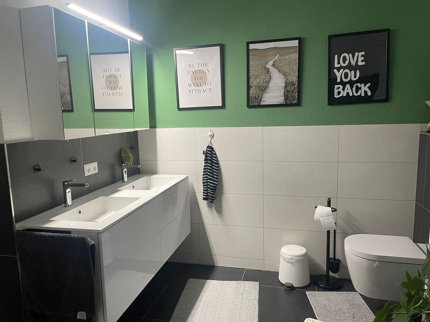 Prenájom domu 135 m², pozemek 250 m², Alte Gärtnerei 24/2, Amstetten, Bádensko-Wurttembersko Prenájom domu 135 m², pozemek 250 m², Alte Gärtnerei 24/2, Amstetten, Bádensko-Wurttembersko