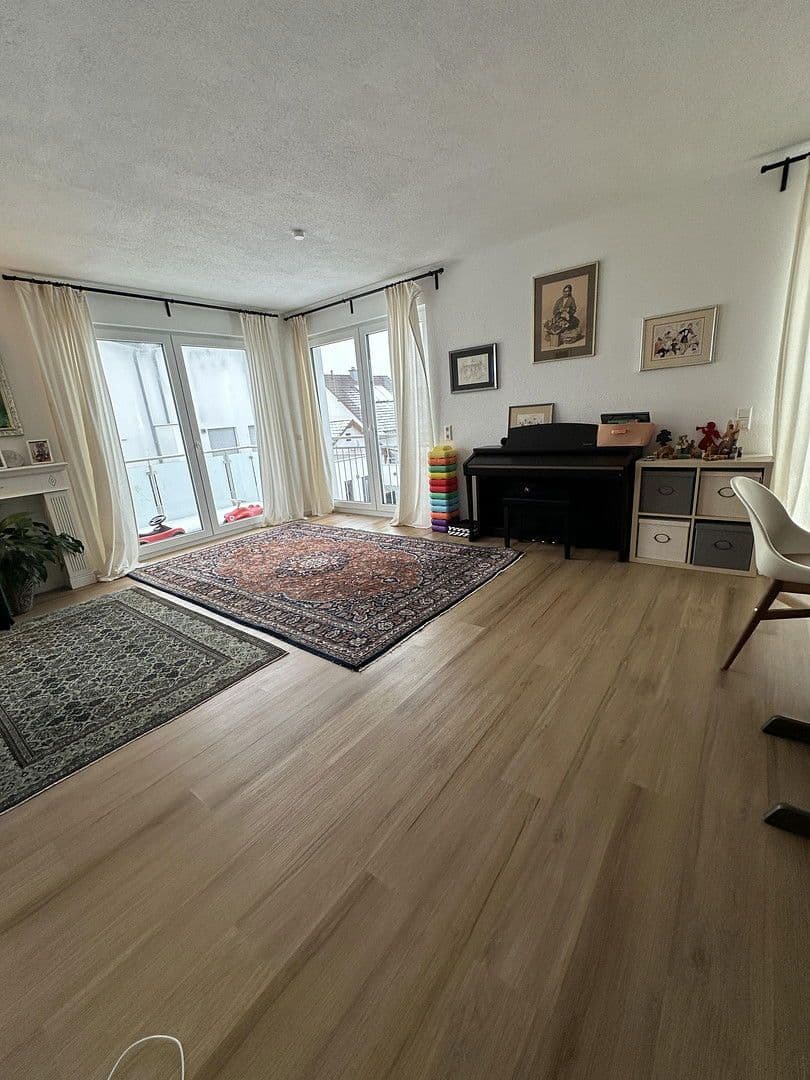 Prenájom domu 185 m², pozemek 250 m², Alte Gärtnerei 24/3, Amstetten, Bádensko-Wurttembersko Prenájom domu 185 m², pozemek 250 m², Alte Gärtnerei 24/3, Amstetten, Bádensko-Wurttembersko