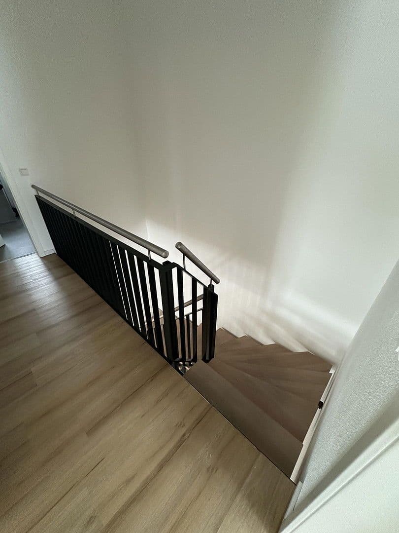 Prenájom domu 185 m², pozemek 250 m², Alte Gärtnerei 24/3, Amstetten, Bádensko-Wurttembersko Prenájom domu 185 m², pozemek 250 m², Alte Gärtnerei 24/3, Amstetten, Bádensko-Wurttembersko