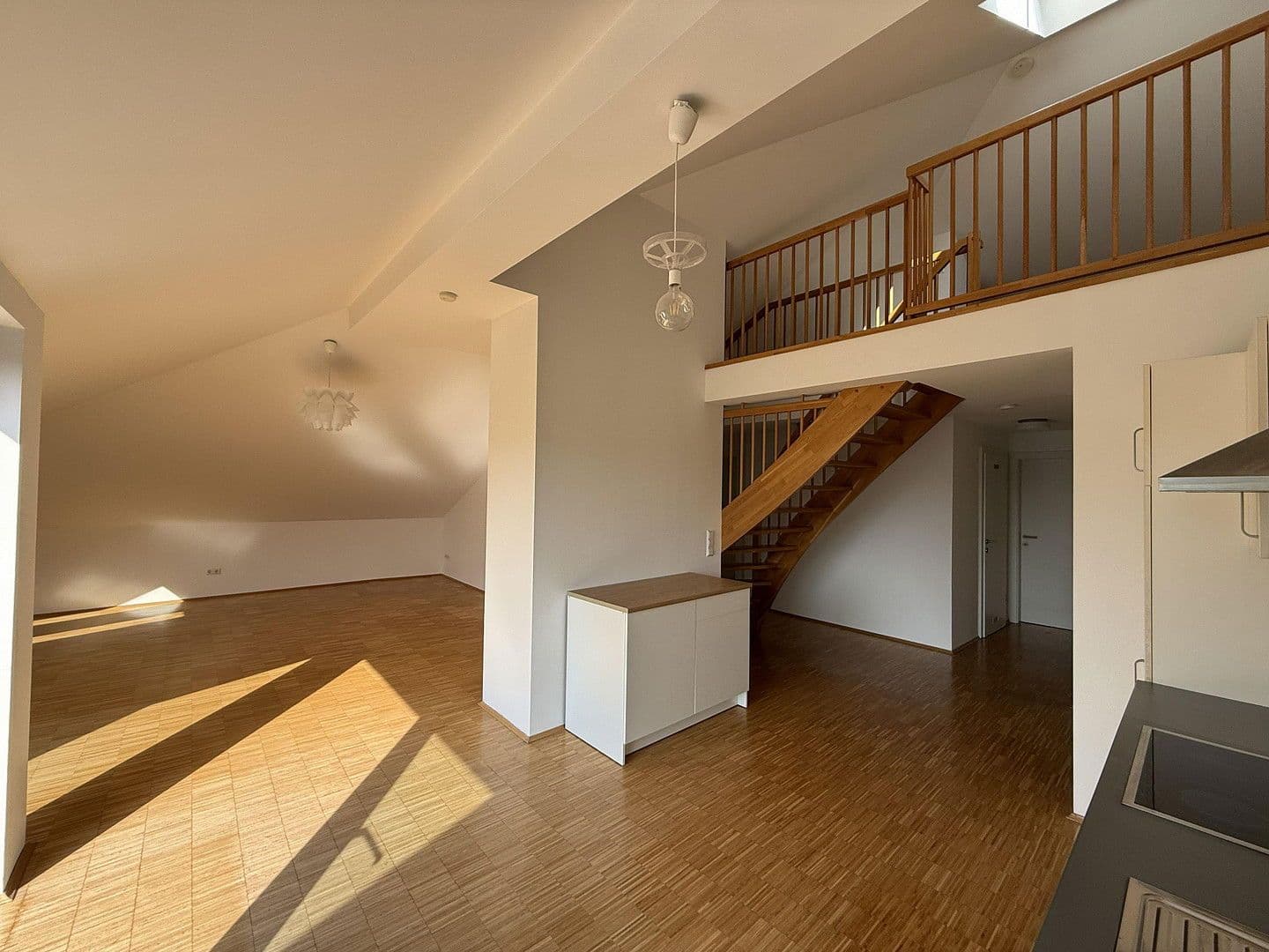 Prenájom bytu 3-izbový 138 m², Beethovenstraße 24/8, Graz, Štajersko Prenájom bytu 3-izbový 138 m², Beethovenstraße 24/8, Graz, Štajersko