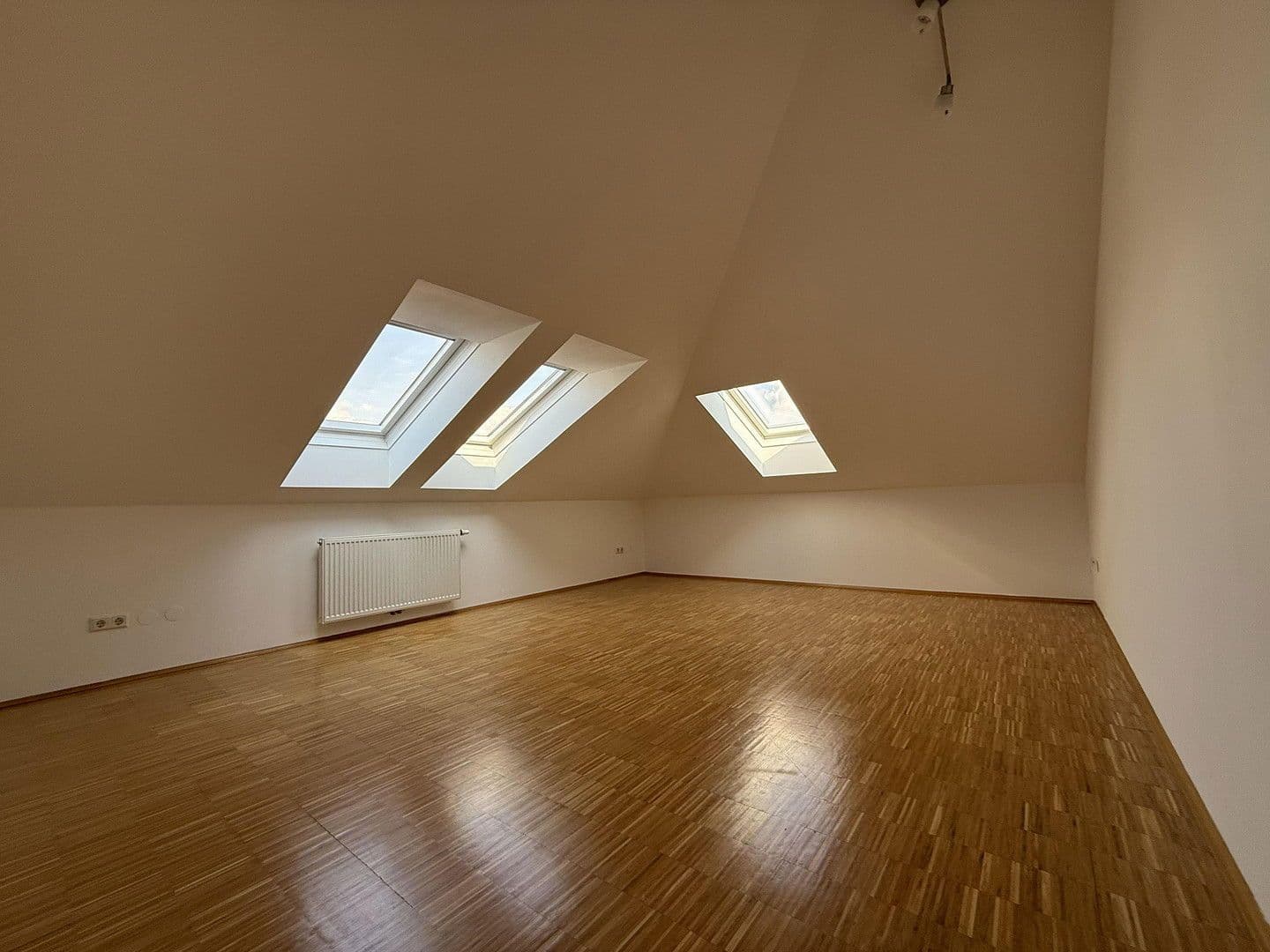 Prenájom bytu 3-izbový 138 m², Beethovenstraße 24/8, Graz, Štajersko Prenájom bytu 3-izbový 138 m², Beethovenstraße 24/8, Graz, Štajersko