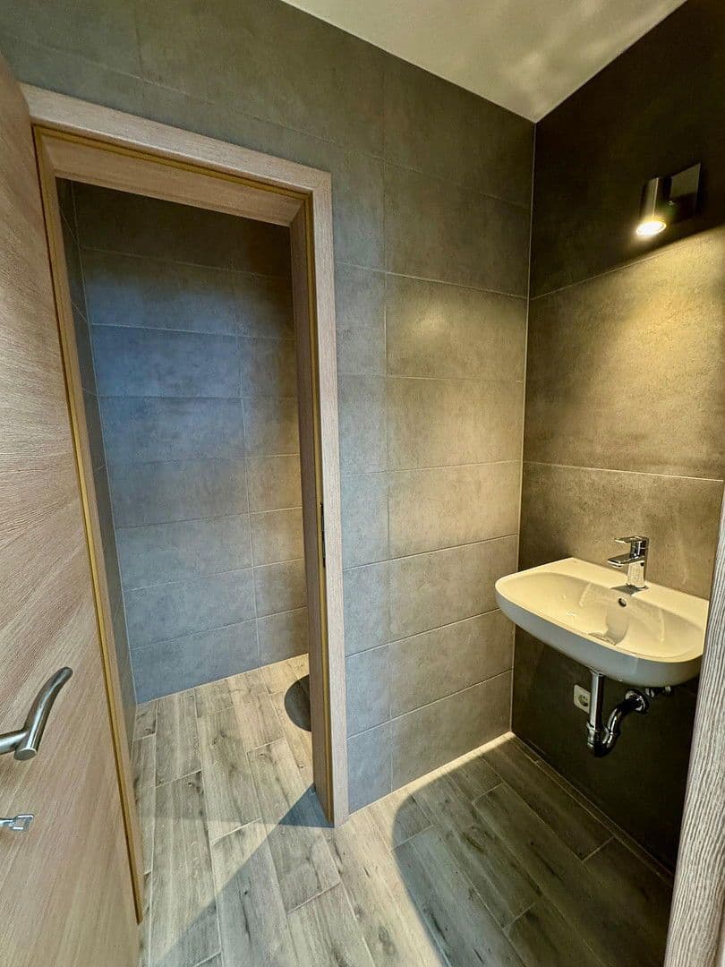 Predaj kancelárie 220 m², Pillenreuther Str. 14, Nürnberg, Bavorsko Predaj kancelárie 220 m², Pillenreuther Str. 14, Nürnberg, Bavorsko