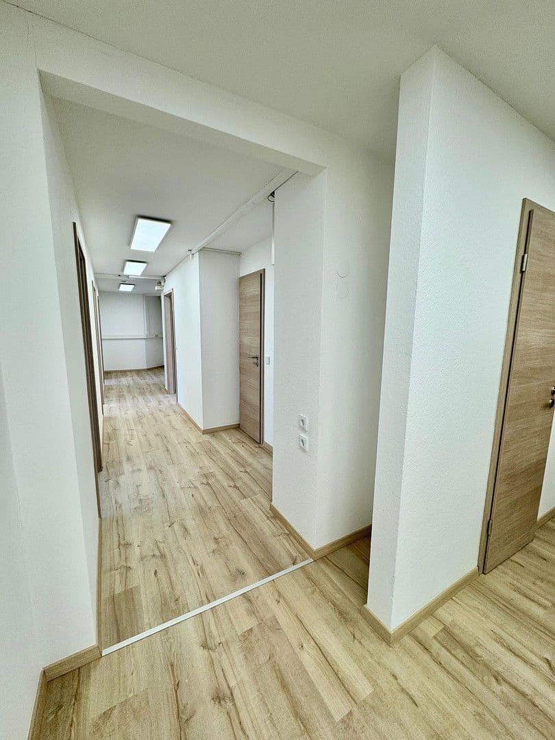 Predaj kancelárie 220 m², Pillenreuther Str. 14, Nürnberg, Bavorsko Predaj kancelárie 220 m², Pillenreuther Str. 14, Nürnberg, Bavorsko