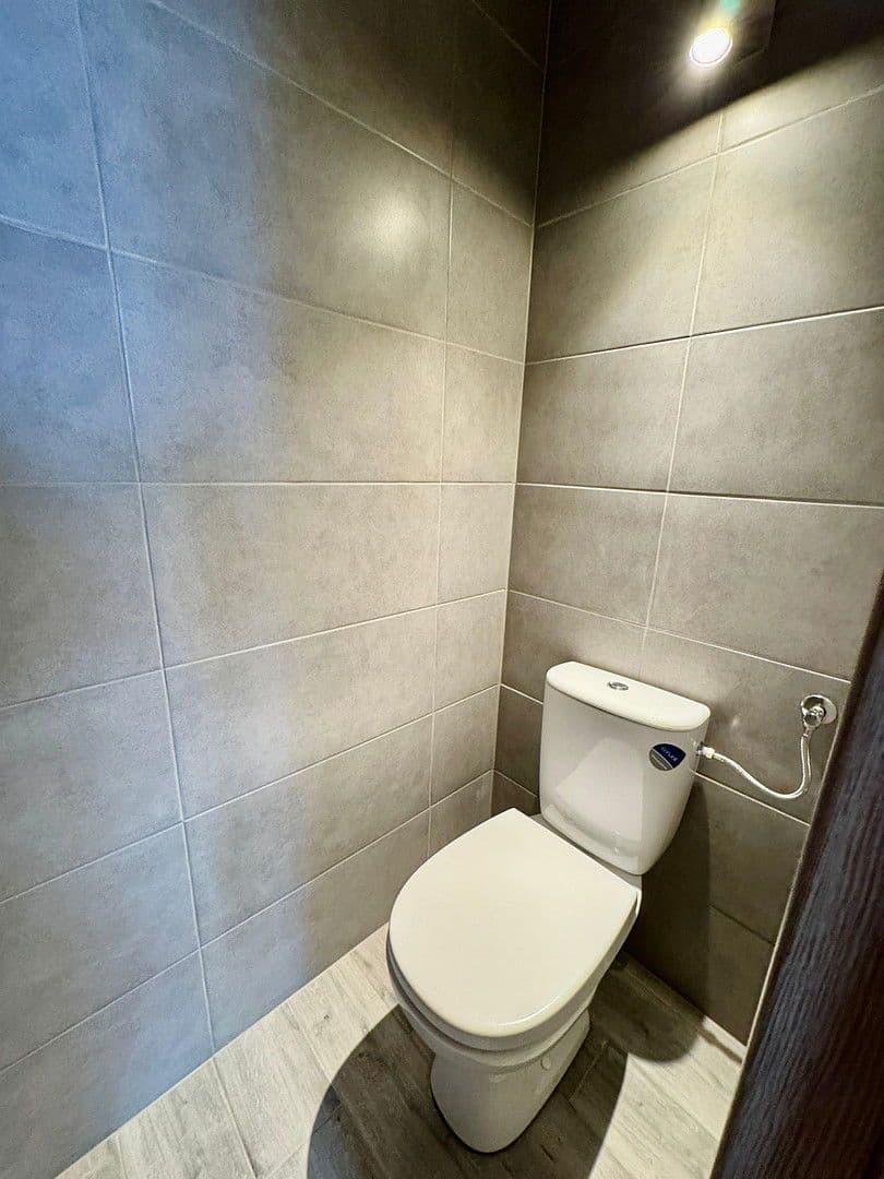 Predaj kancelárie 220 m², Pillenreuther Str. 14, Nürnberg, Bavorsko Predaj kancelárie 220 m², Pillenreuther Str. 14, Nürnberg, Bavorsko