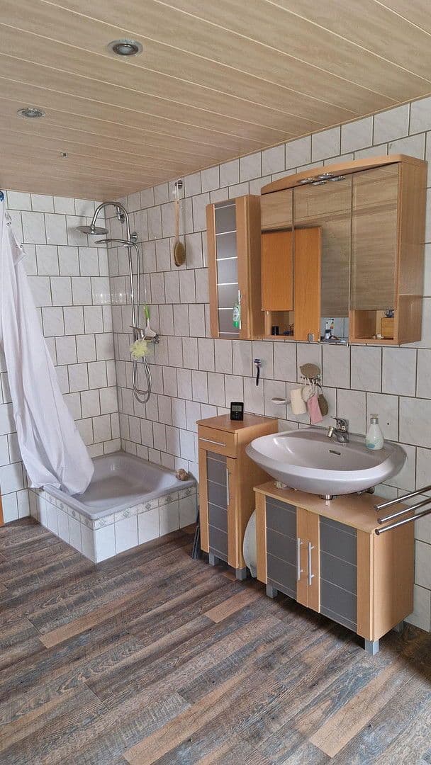 Predaj domu 138 m², pozemek 250 m², Worms, Porýnie-Falcko Predaj domu 138 m², pozemek 250 m², Worms, Porýnie-Falcko