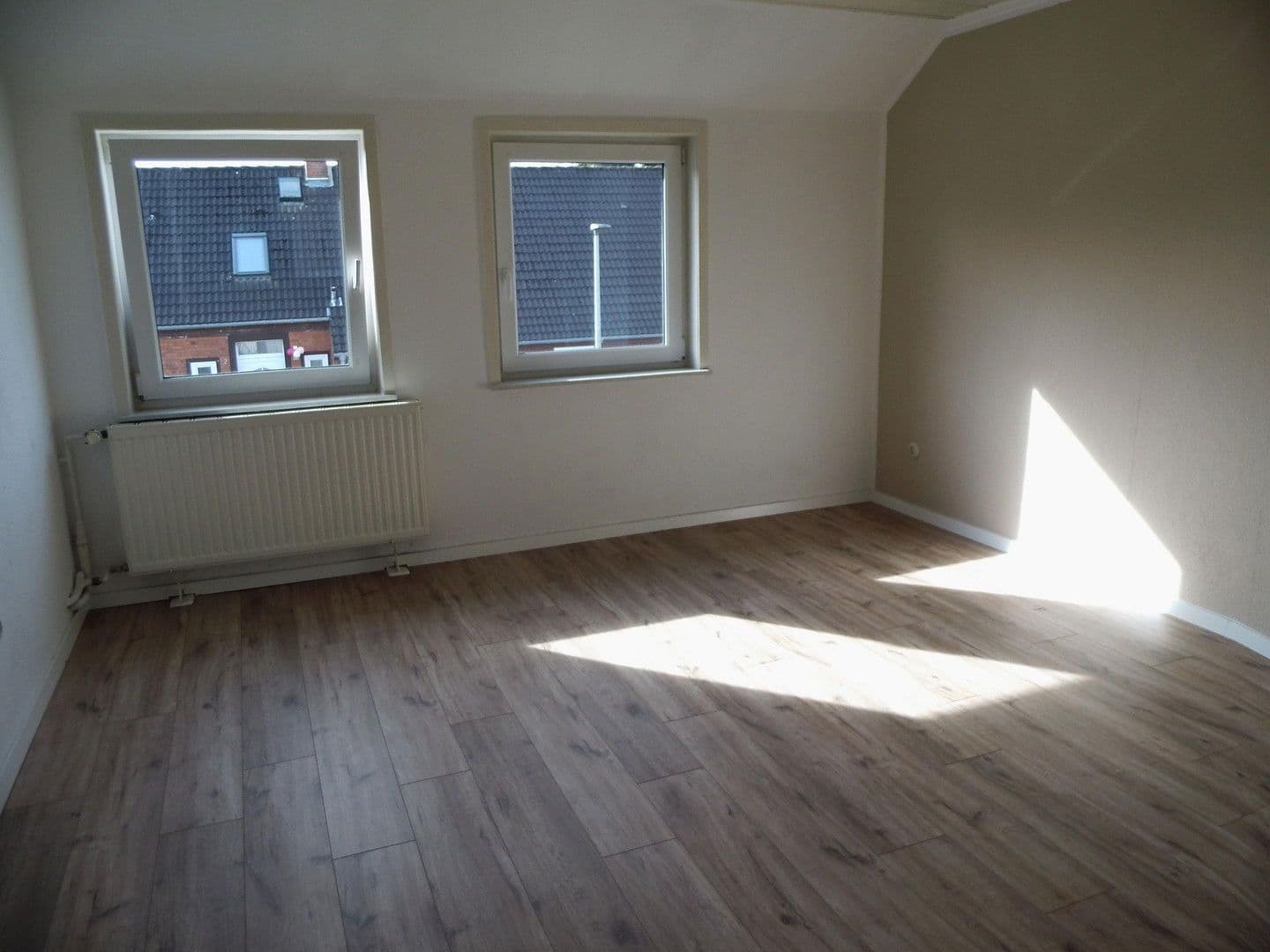 Predaj domu 85 m², pozemek 320 m², Osterholz-Scharmbeck, Dolné Sasko Predaj domu 85 m², pozemek 320 m², Osterholz-Scharmbeck, Dolné Sasko