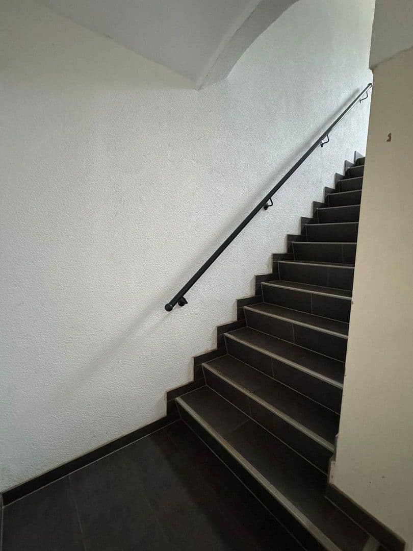 Prenájom bytu 4-izbový 82 m², Schafgartenweg 9, Lichtenstein/Sachsen, Sasko Prenájom bytu 4-izbový 82 m², Schafgartenweg 9, Lichtenstein/Sachsen, Sasko