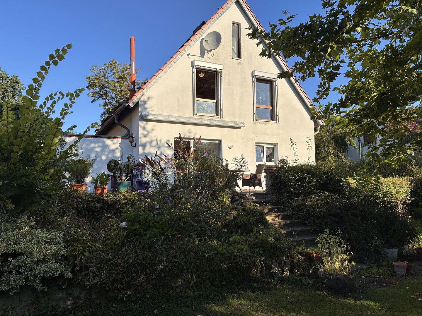 Predaj domu 150 m², pozemek 900 m², Hohen Neuendorf, Brandenbursko Predaj domu 150 m², pozemek 900 m², Hohen Neuendorf, Brandenbursko