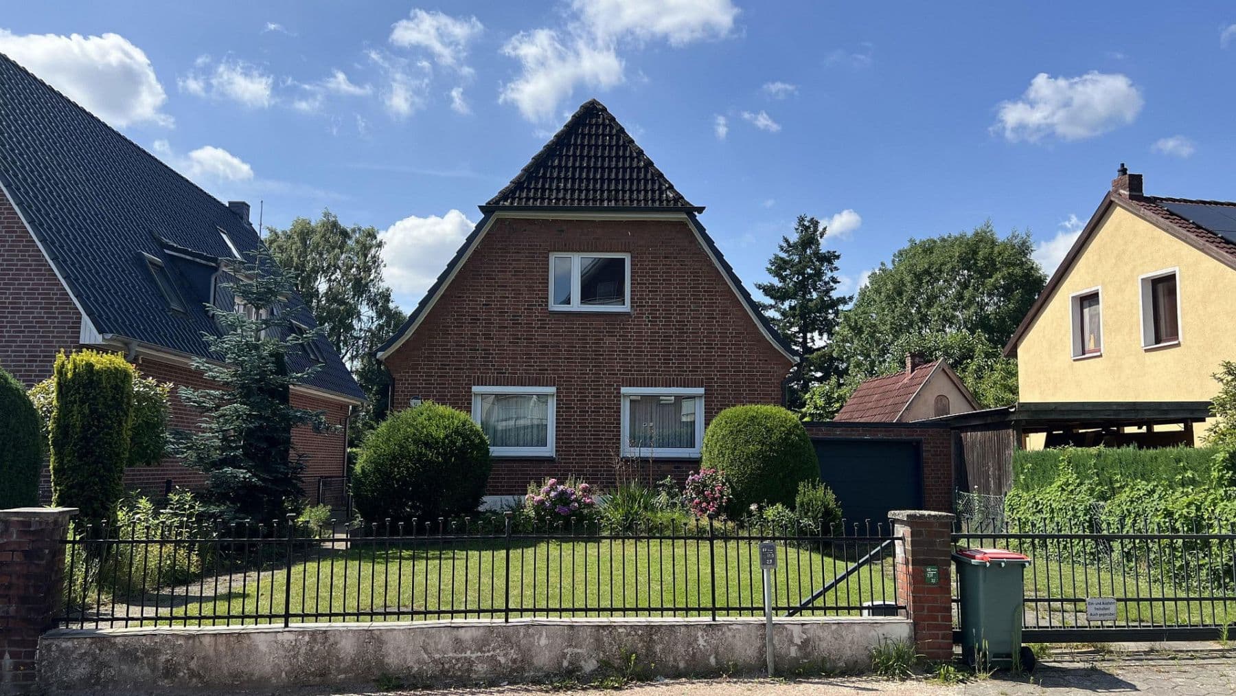 Predaj domu 130 m², pozemek 892 m², Hamburg, Hamburg Predaj domu 130 m², pozemek 892 m², Hamburg, Hamburg