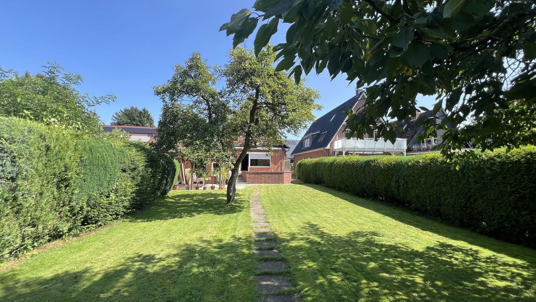 Predaj domu 130 m², pozemek 892 m², Hamburg, Hamburg Predaj domu 130 m², pozemek 892 m², Hamburg, Hamburg