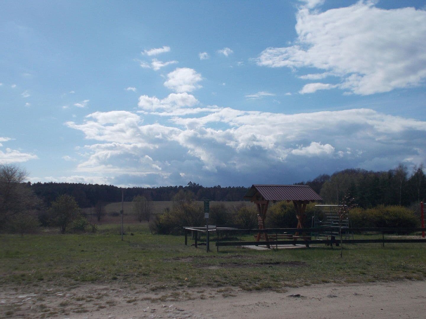 Predaj domu 400 m², pozemek 16.800 m², Templin, Brandenbursko Predaj domu 400 m², pozemek 16.800 m², Templin, Brandenbursko