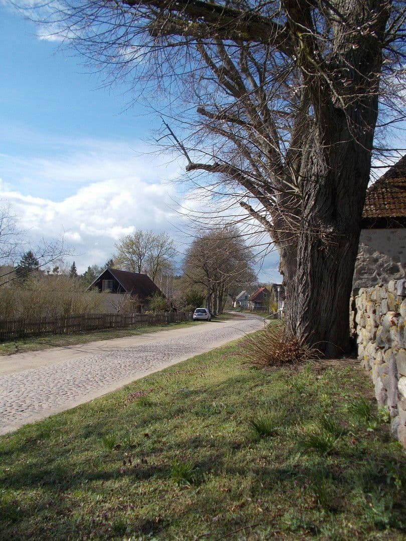 Predaj domu 400 m², pozemek 16.800 m², Templin, Brandenbursko Predaj domu 400 m², pozemek 16.800 m², Templin, Brandenbursko