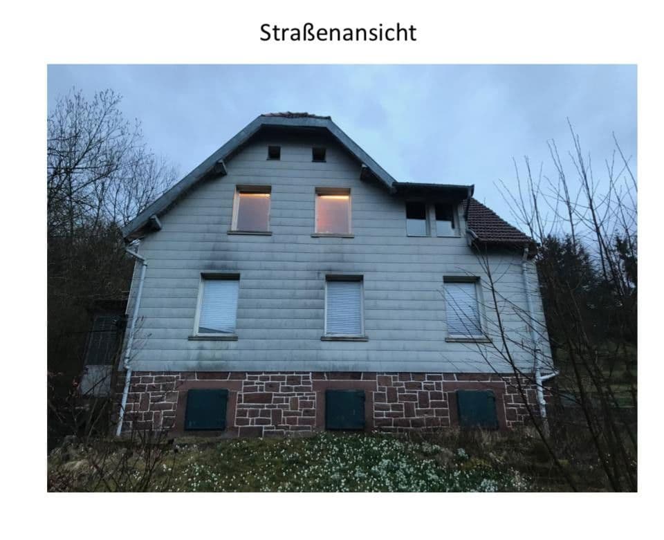 Predaj domu 151 m², pozemek 722 m², Büchenbronner Straße 71, Pforzheim, Bádensko-Wurttembersko Predaj domu 151 m², pozemek 722 m², Büchenbronner Straße 71, Pforzheim, Bádensko-Wurttembersko