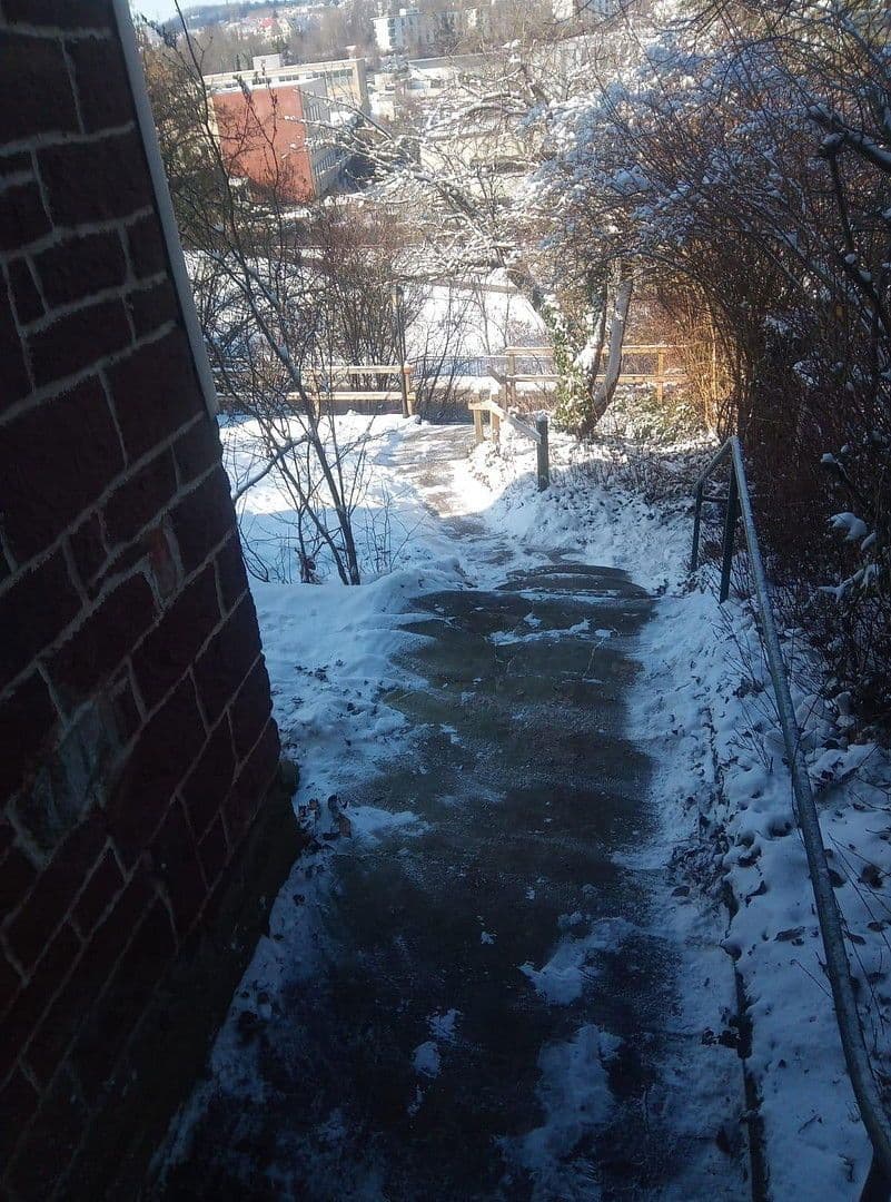 Predaj domu 151 m², pozemek 722 m², Büchenbronner Straße 71, Pforzheim, Bádensko-Wurttembersko Predaj domu 151 m², pozemek 722 m², Büchenbronner Straße 71, Pforzheim, Bádensko-Wurttembersko