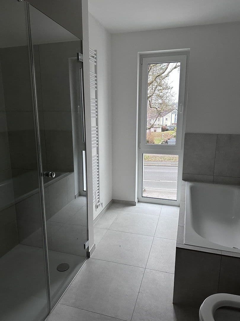 Prenájom domu 127 m², pozemek 160 m², Rennweg 54, Andernach, Porýnie-Falcko Prenájom domu 127 m², pozemek 160 m², Rennweg 54, Andernach, Porýnie-Falcko